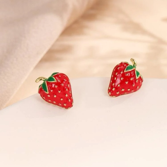 A+ Boutique Jewelry - 🍓 Strawberry Earrings 🍓